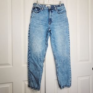 Abercrombie & Fitch Curve Love High Rise Mom Jean Medium Wash 30 / 10 Long